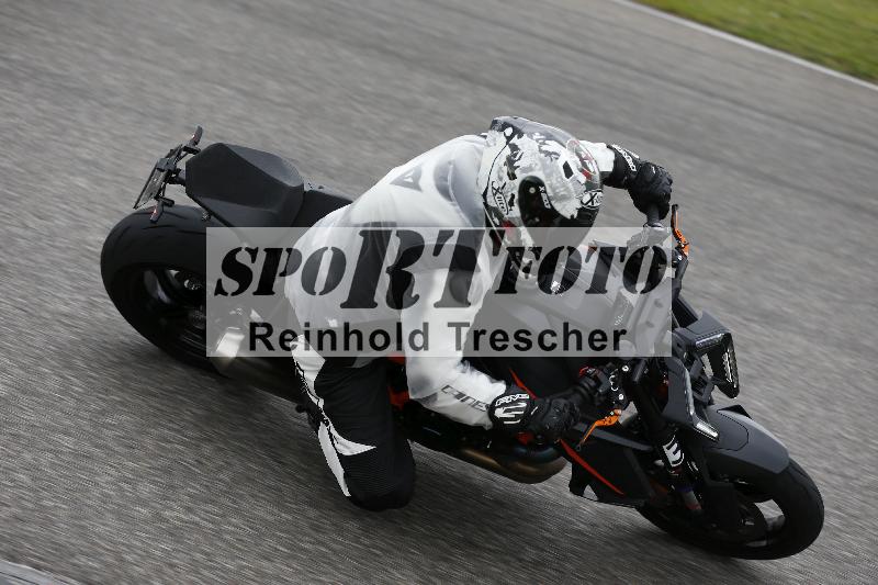 /Archiv-2025/10 23.04.2025 Cornu Master School ADR/rot-rouge/38